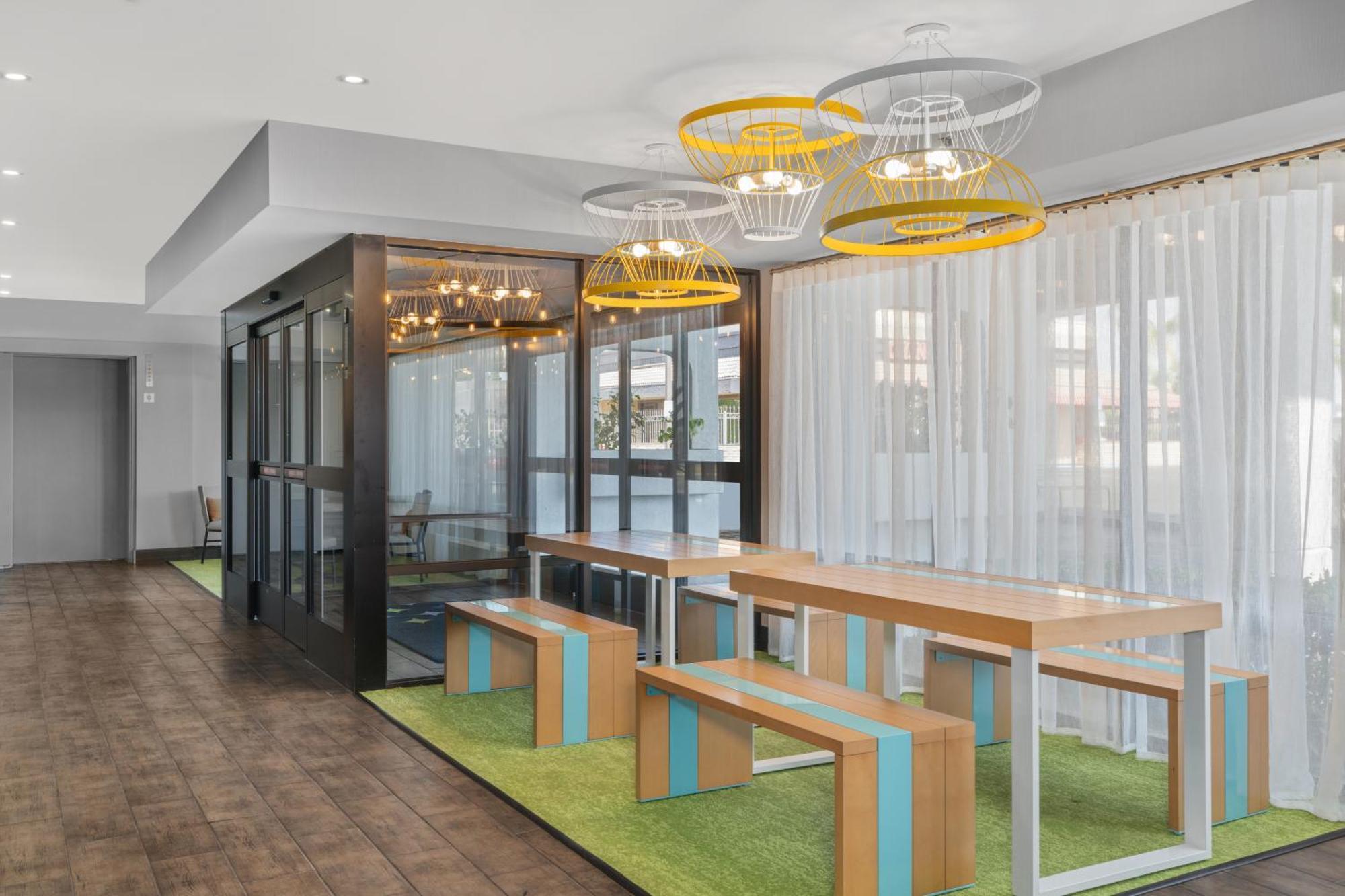 Spark By Hilton Bakersfield Central Zewnętrze zdjęcie